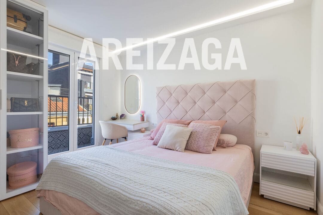 2 soverom Leilighet til salgs i Donostia-San Sebastian - € 795 000 (Ref: 9626588)