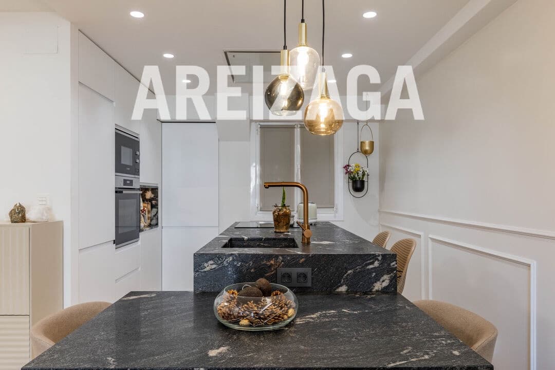 2 soverom Leilighet til salgs i Donostia-San Sebastian - € 795 000 (Ref: 9626588)