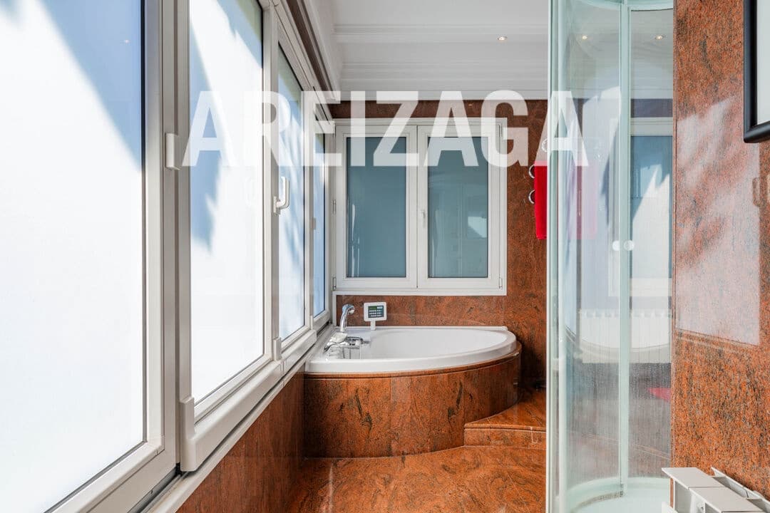 6 sypialnia Willa na sprzedaż w Donostia-San Sebastian - 2 500 000 € (Ref: 9635130)