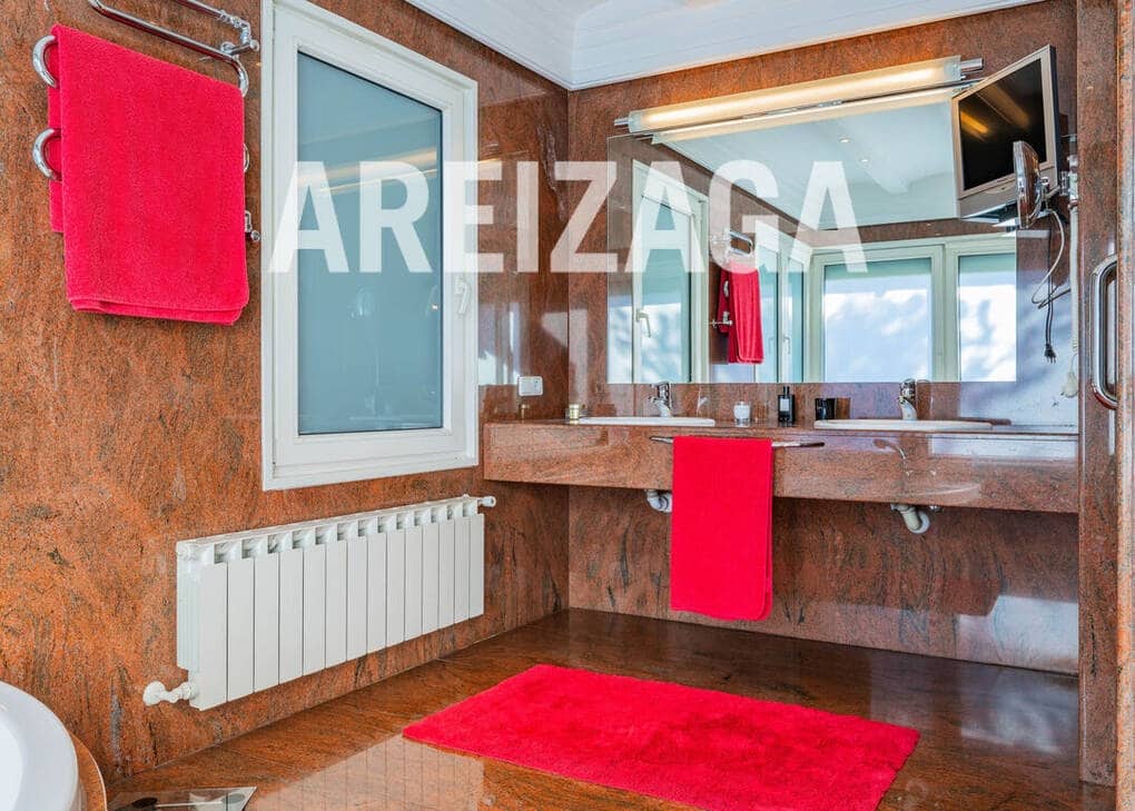 6 sypialnia Willa na sprzedaż w Donostia-San Sebastian - 2 500 000 € (Ref: 9635130)