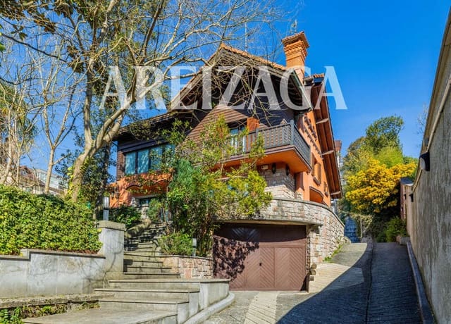 6 bedroom Villa for sale in Donostia-San Sebastián - € 2,500,000 (Ref: 9635130)