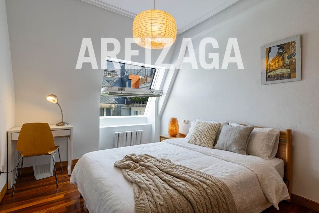 3 bedroom Flat for sale in Donostia-San Sebastian - € 925,000 (Ref: 9654474)