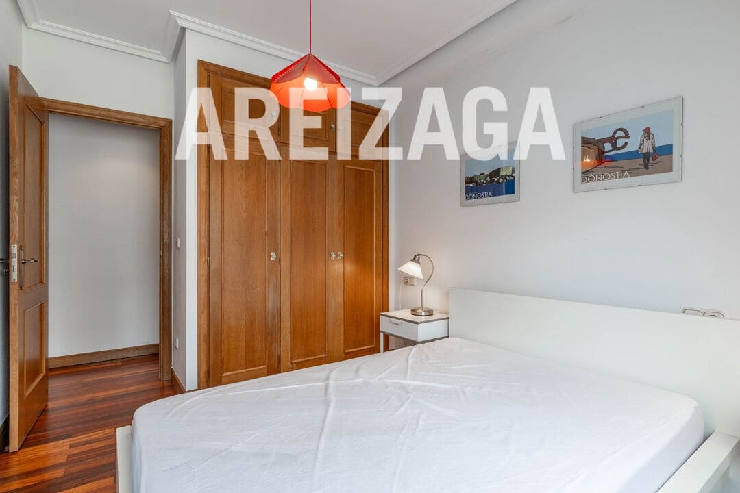 3 bedroom Flat for sale in Donostia-San Sebastian - € 925,000 (Ref: 9654474)