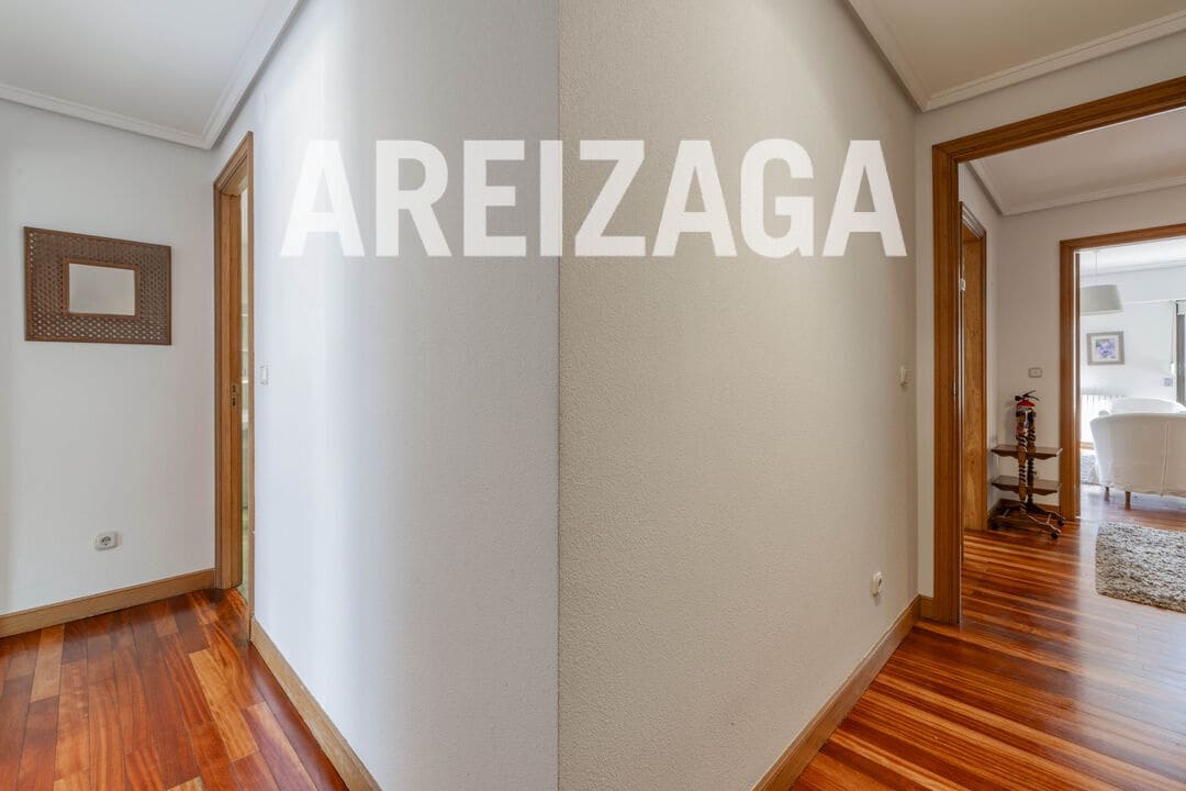 3 bedroom Flat for sale in Donostia-San Sebastian - € 925,000 (Ref: 9654474)