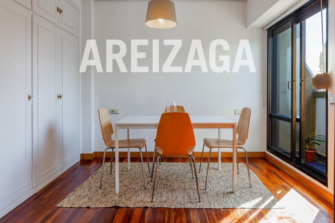 3 bedroom Flat for sale in Donostia-San Sebastian - € 925,000 (Ref: 9654474)