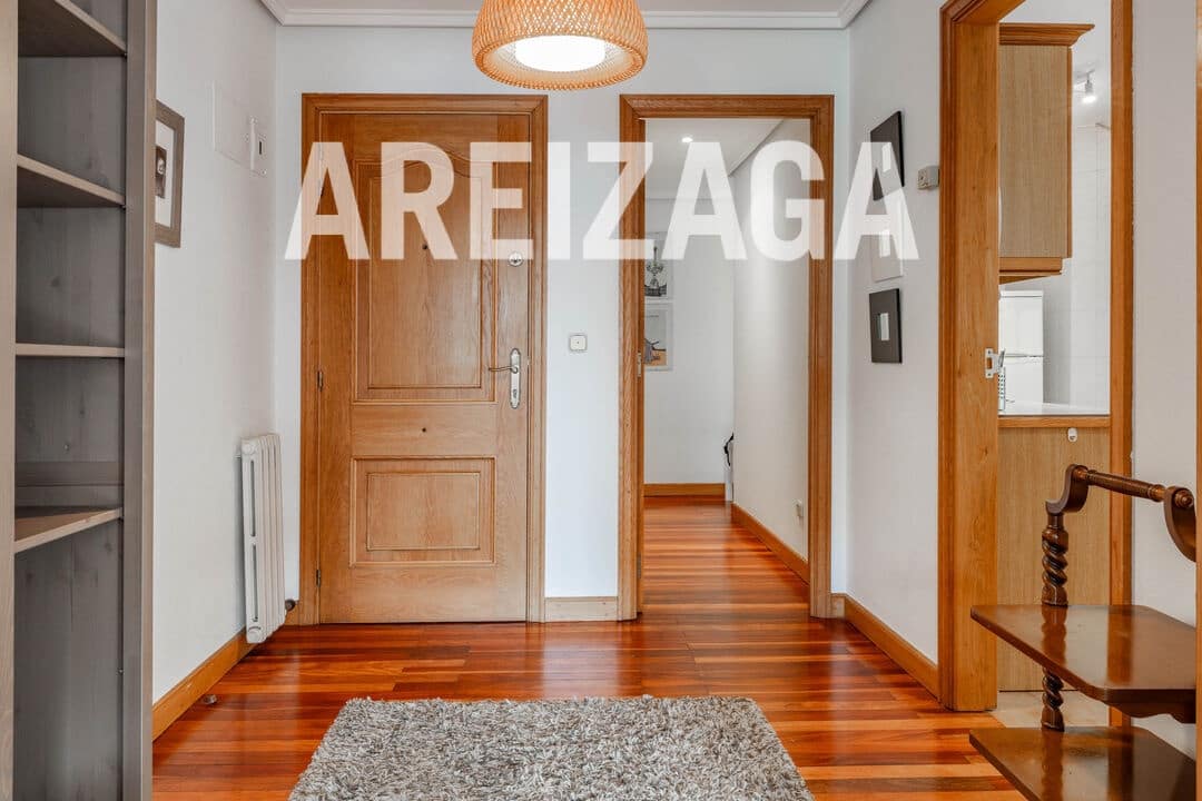 3 bedroom Flat for sale in Donostia-San Sebastian - € 925,000 (Ref: 9654474)