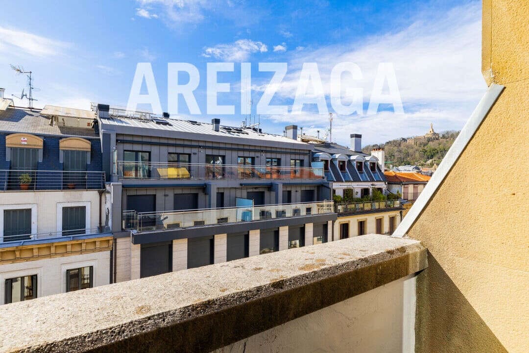 3 bedroom Flat for sale in Donostia-San Sebastian - € 925,000 (Ref: 9654474)