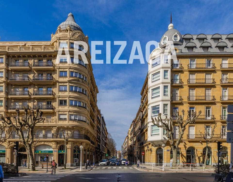 3 bedroom Flat for sale in Donostia-San Sebastian - € 925,000 (Ref: 9654474)