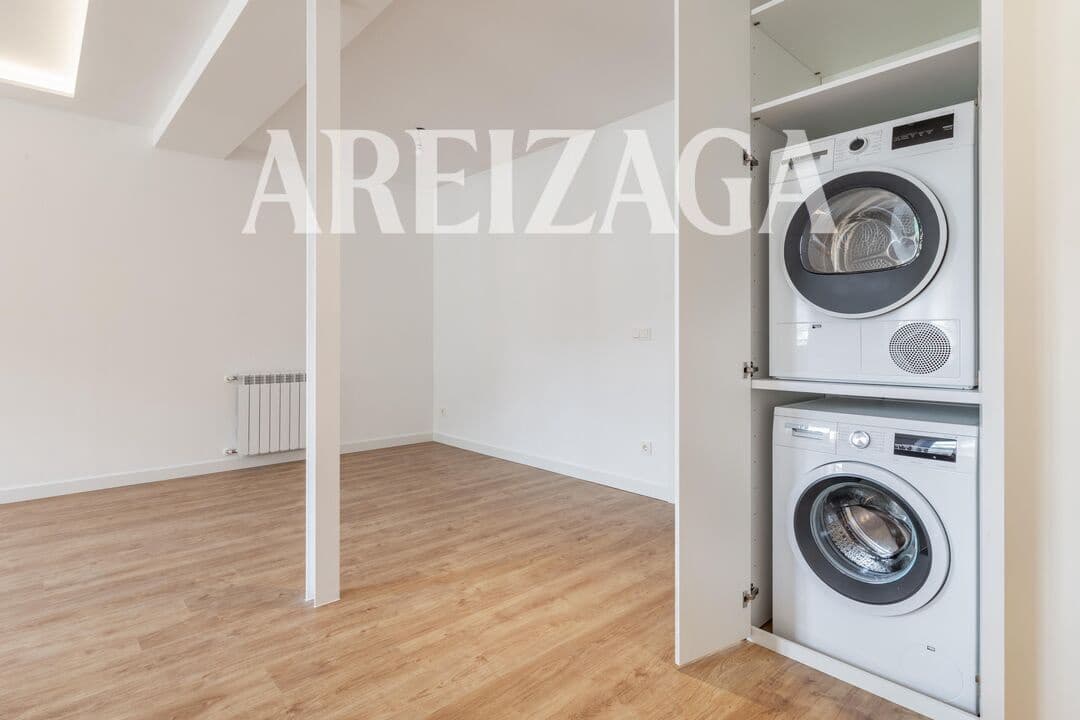 Piso de 3 habitaciones en Donostia-San Sebastián en venta - 780.000 € (Ref: 9665416)