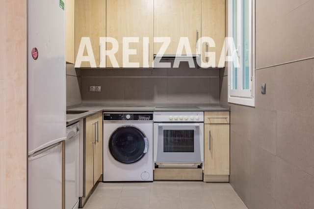 Piso de 2 habitaciones en Donostia-San Sebastián en venta - 800.000 € (Ref: 9679352)