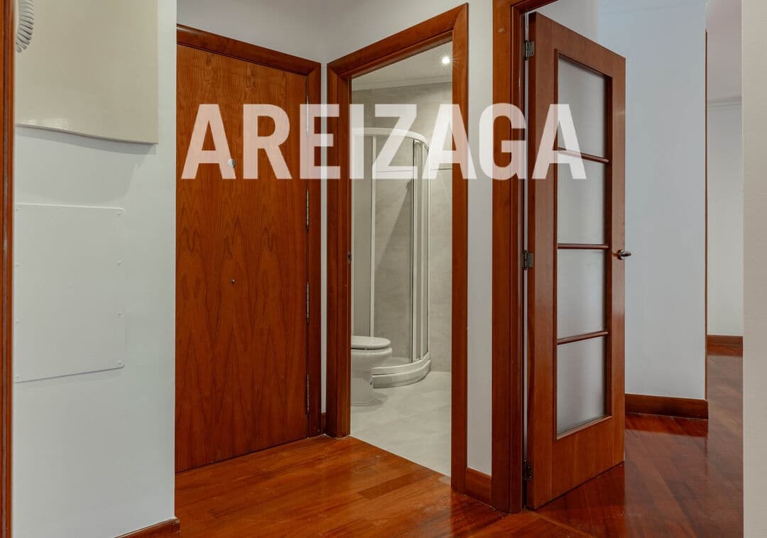 2 bedroom Flat for sale in Donostia-San Sebastian - € 800,000 (Ref: 9679352)