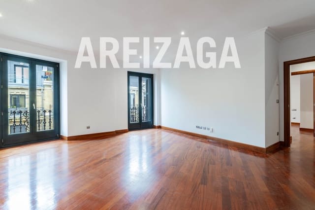 Piso de 2 habitaciones en Donostia-San Sebastián en venta - 800.000 € (Ref: 9679352)