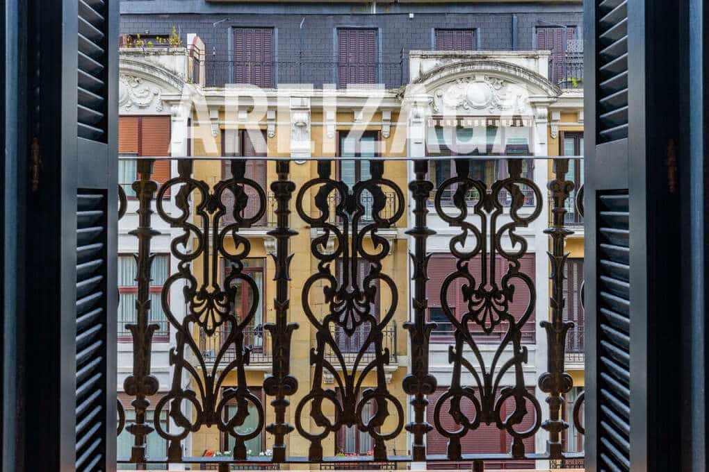 2 bedroom Flat for sale in Donostia-San Sebastian - € 800,000 (Ref: 9679352)