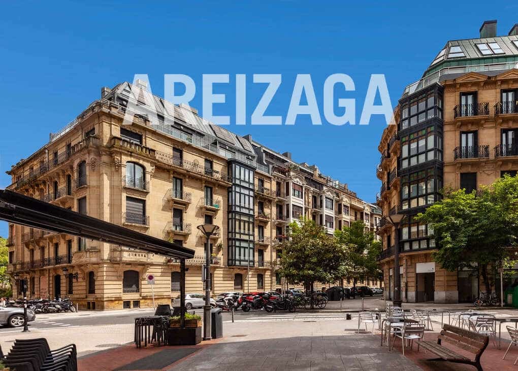 2 bedroom Flat for sale in Donostia-San Sebastian - € 800,000 (Ref: 9679352)