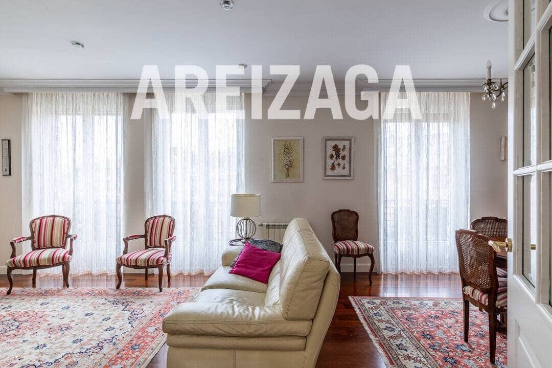 5 bedroom Flat for sale in Donostia-San Sebastian - € 1,480,000 (Ref: 9679353)
