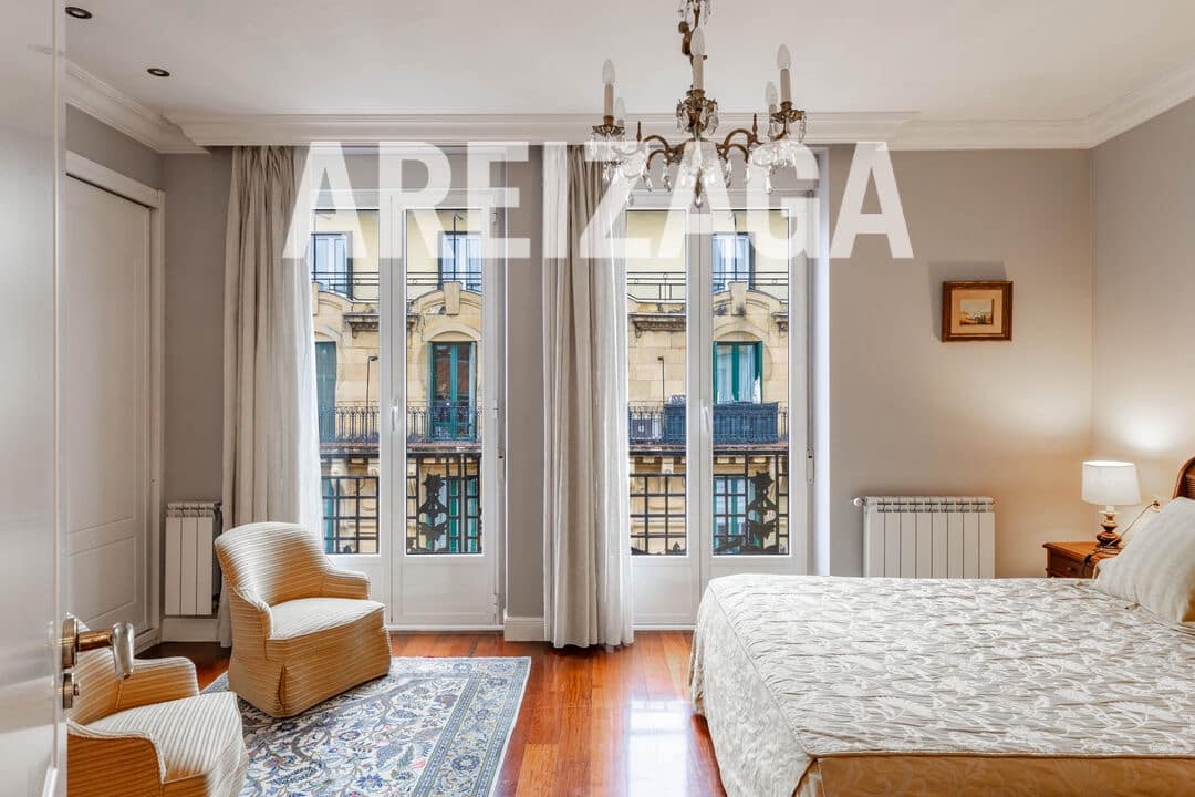 5 bedroom Flat for sale in Donostia-San Sebastian - € 1,480,000 (Ref: 9679353)
