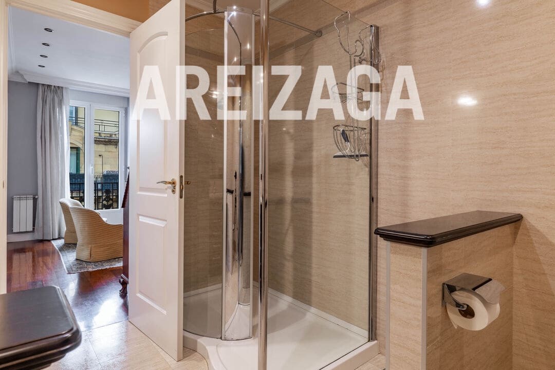 5 bedroom Flat for sale in Donostia-San Sebastian - € 1,480,000 (Ref: 9679353)