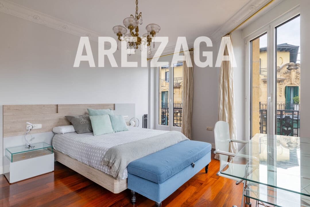 5 bedroom Flat for sale in Donostia-San Sebastian - € 1,480,000 (Ref: 9679353)