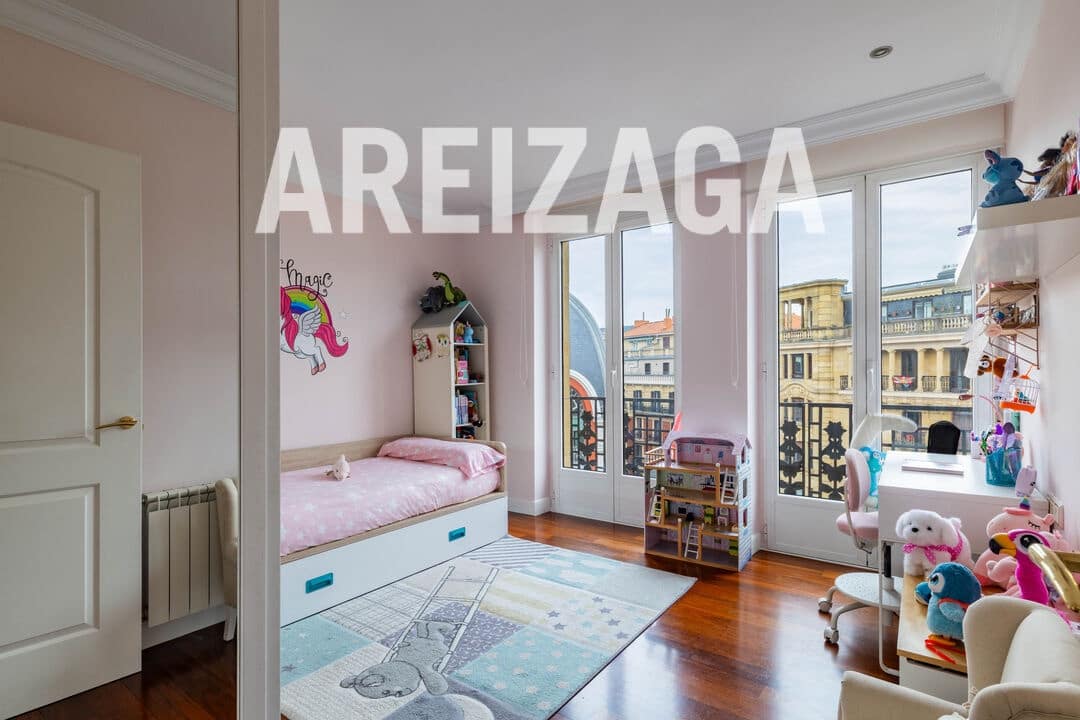 5 bedroom Flat for sale in Donostia-San Sebastian - € 1,480,000 (Ref: 9679353)