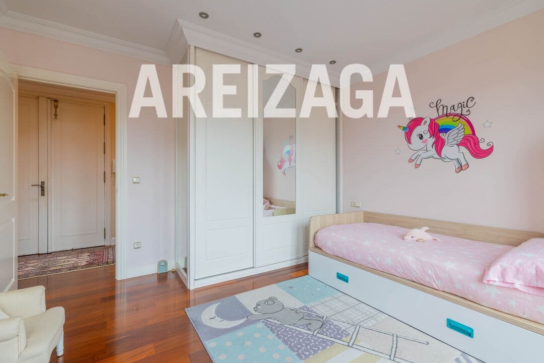 5 bedroom Flat for sale in Donostia-San Sebastian - € 1,480,000 (Ref: 9679353)