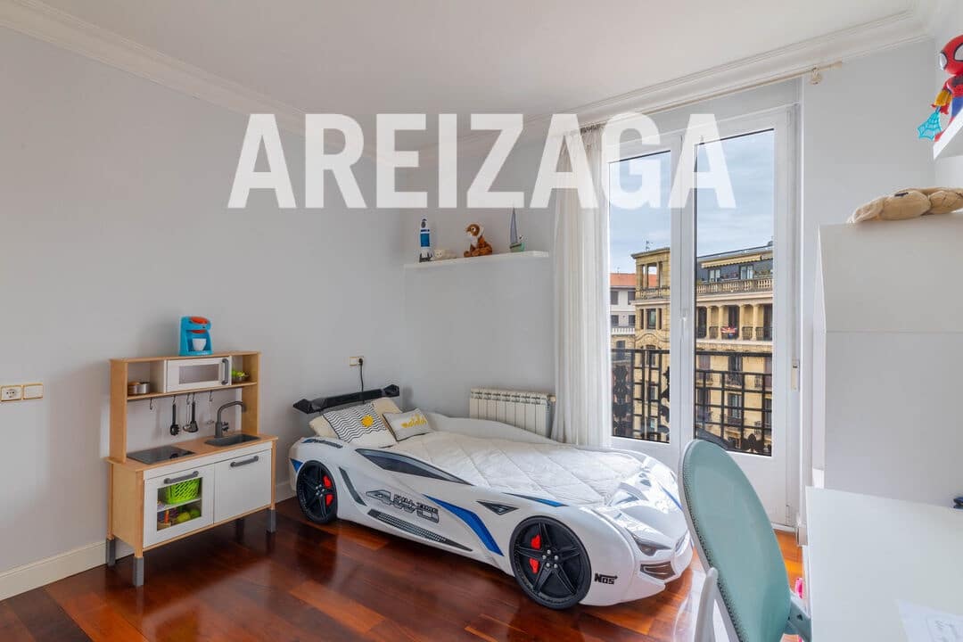 5 bedroom Flat for sale in Donostia-San Sebastian - € 1,480,000 (Ref: 9679353)