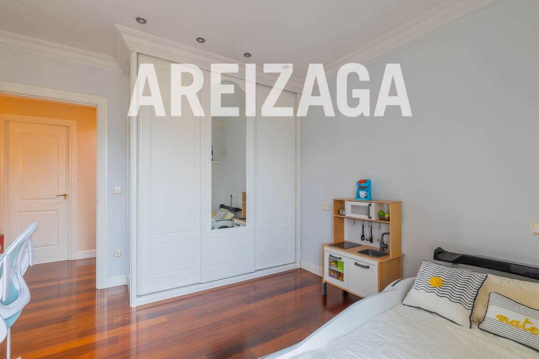 5 bedroom Flat for sale in Donostia-San Sebastian - € 1,480,000 (Ref: 9679353)