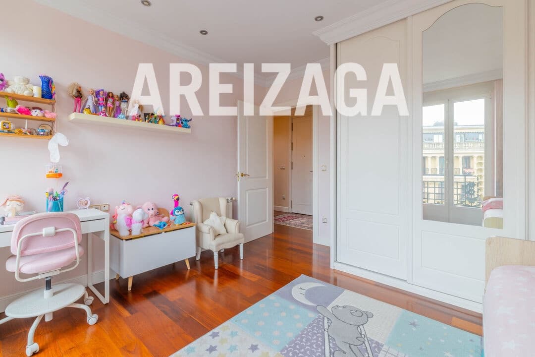 5 bedroom Flat for sale in Donostia-San Sebastian - € 1,480,000 (Ref: 9679353)