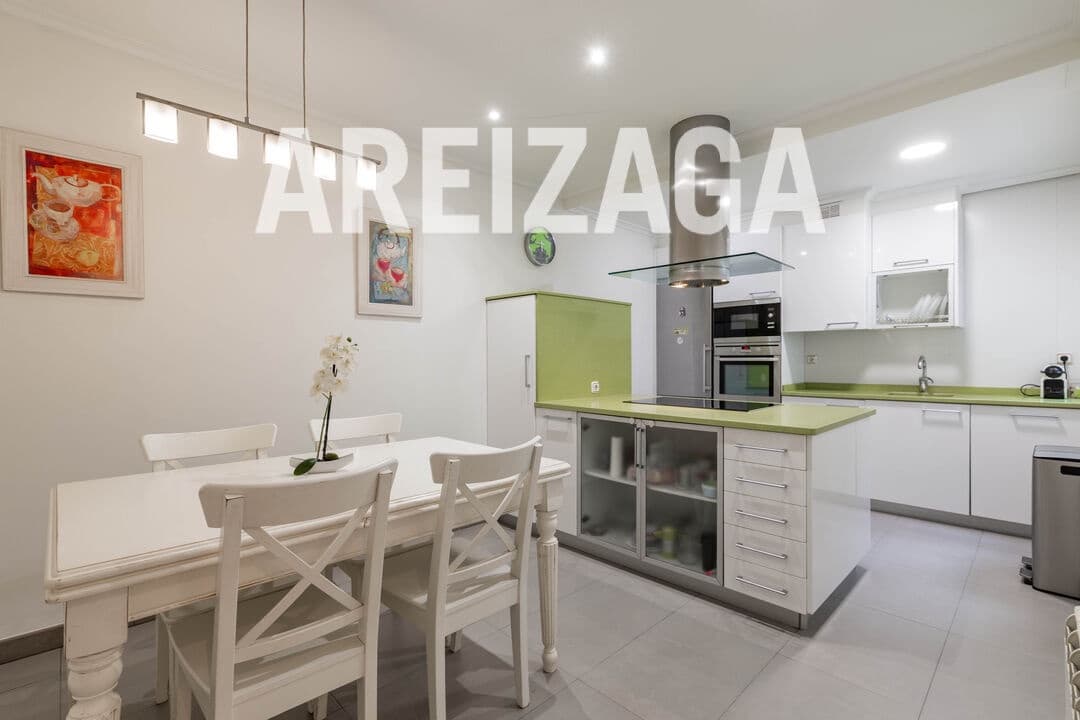 5 bedroom Flat for sale in Donostia-San Sebastian - € 1,480,000 (Ref: 9679353)
