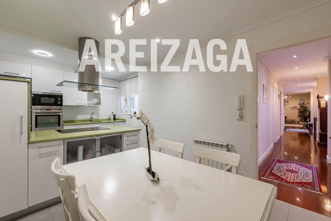5 bedroom Flat for sale in Donostia-San Sebastian - € 1,480,000 (Ref: 9679353)