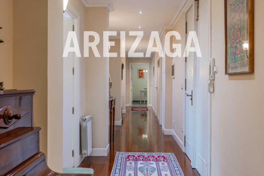 5 bedroom Flat for sale in Donostia-San Sebastian - € 1,480,000 (Ref: 9679353)