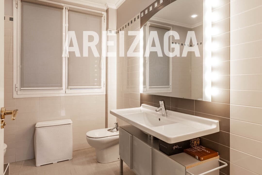 5 bedroom Flat for sale in Donostia-San Sebastian - € 1,480,000 (Ref: 9679353)