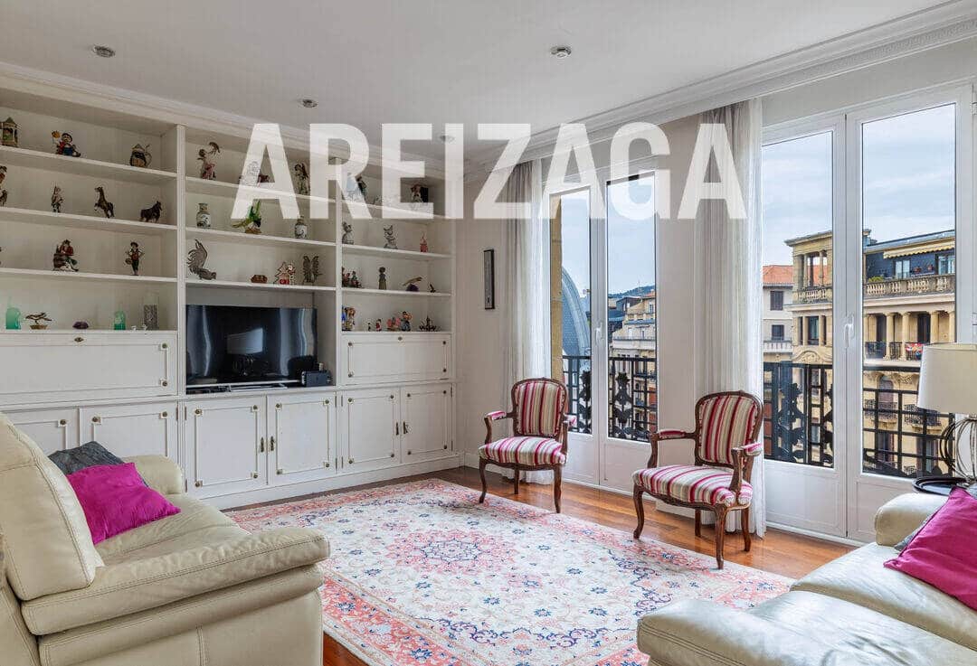 5 bedroom Flat for sale in Donostia-San Sebastian - € 1,480,000 (Ref: 9679353)