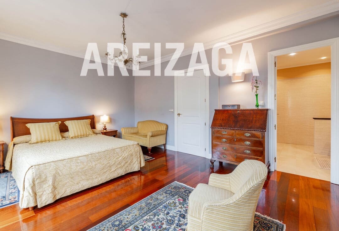 5 bedroom Flat for sale in Donostia-San Sebastian - € 1,480,000 (Ref: 9679353)