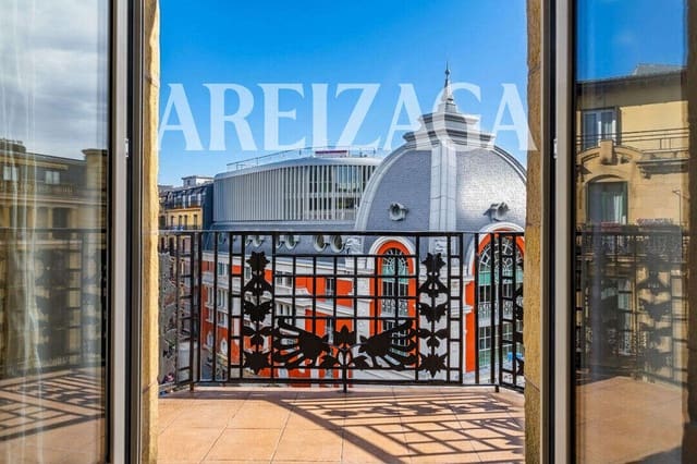5 bedroom Flat for sale in Donostia-San Sebastián - € 1,480,000 (Ref: 9679353)