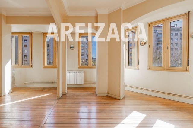 Piso de 5 habitaciones en Donostia-San Sebastián en venta - 880.000 € (Ref: 9725006)