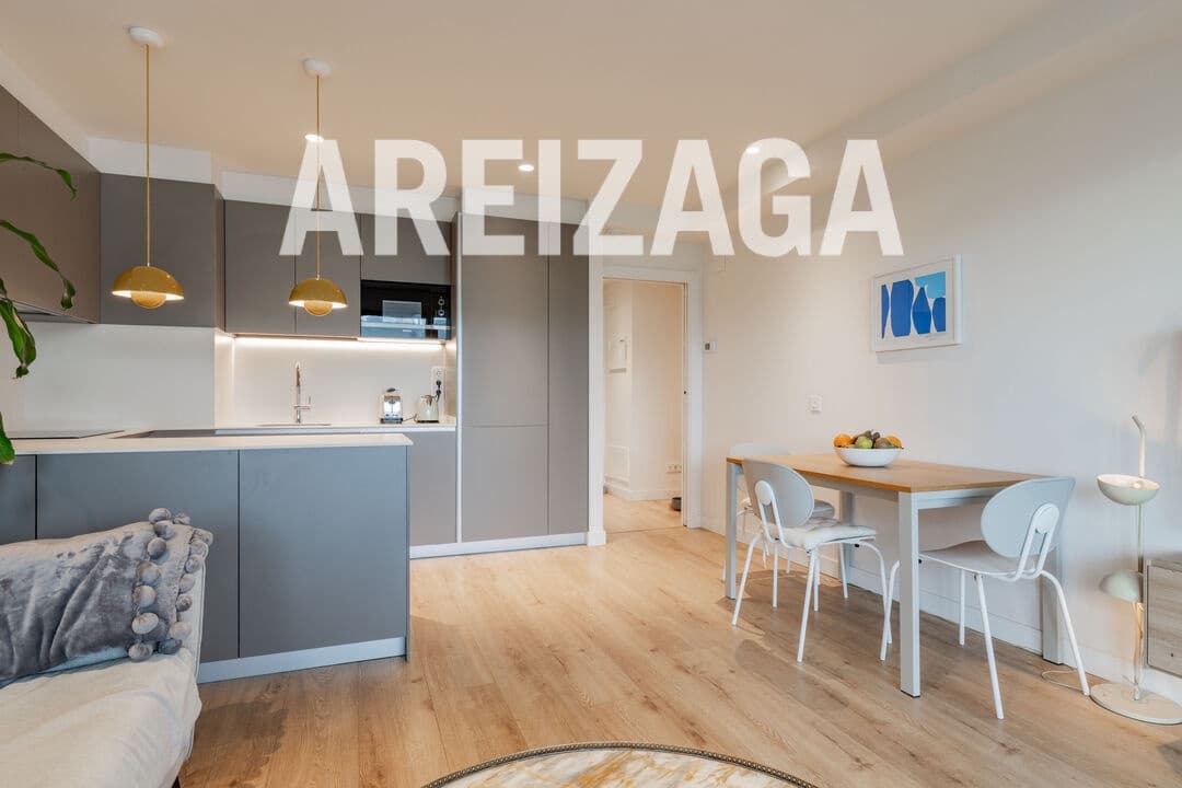 3 soverom Leilighet til salgs i Donostia-San Sebastian med svømmebasseng - € 750 000 (Ref: 9737701)