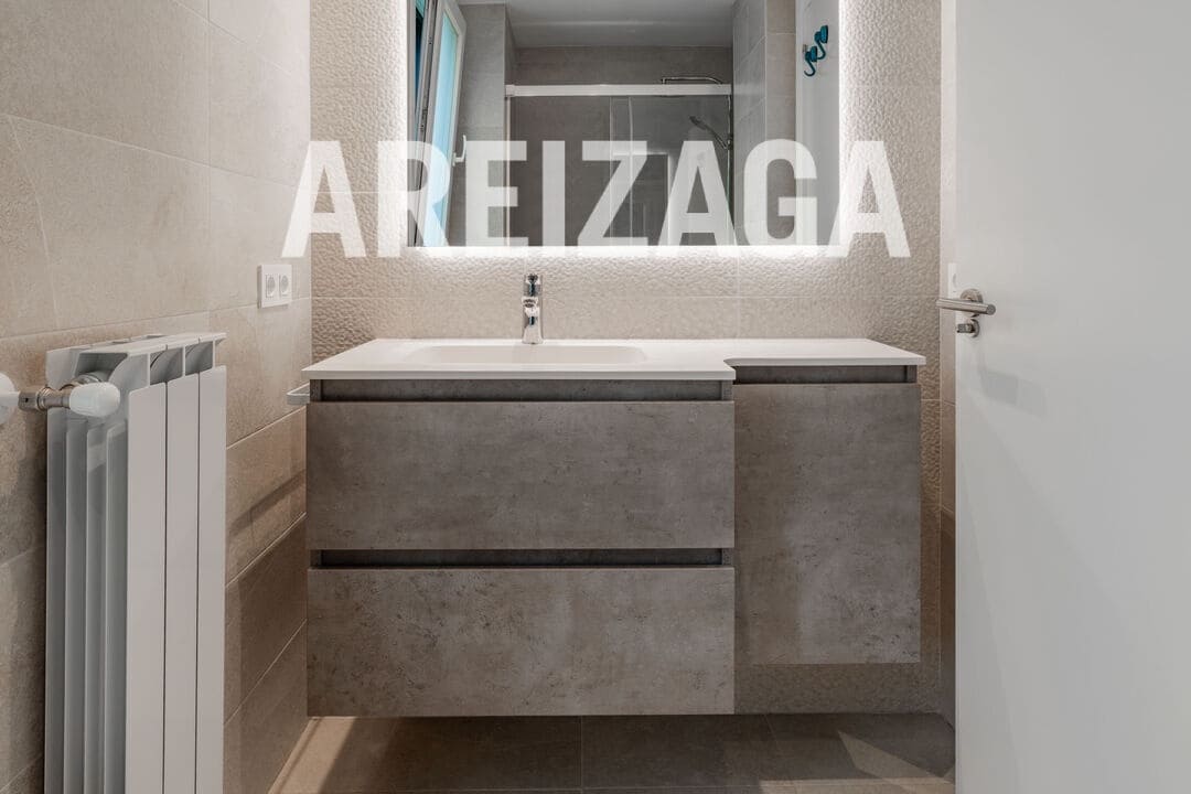 3 soverom Leilighet til salgs i Donostia-San Sebastian med svømmebasseng - € 750 000 (Ref: 9737701)