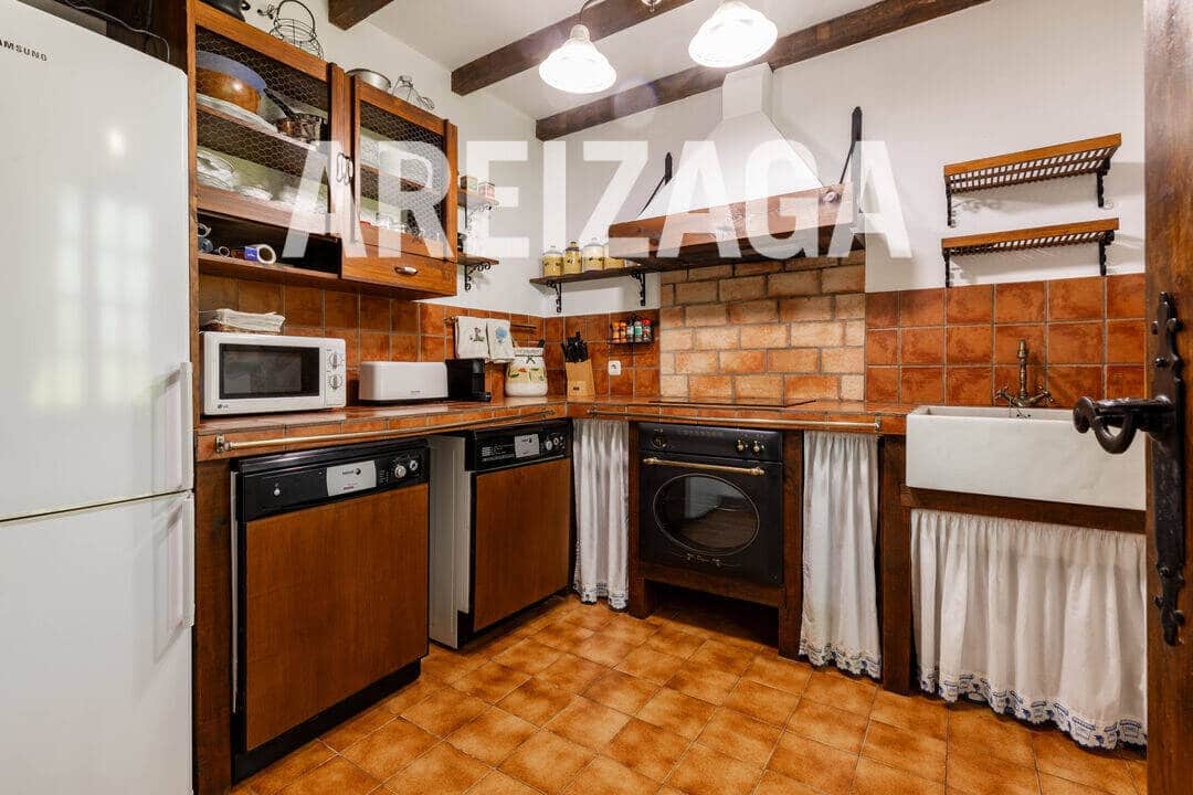 7 bedroom Villa for sale in Astigarraga with pool - € 2,900,000 (Ref: 9779075)