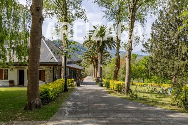7 bedroom Villa for sale in Astigarraga with pool - € 2,900,000 (Ref: 9779075)