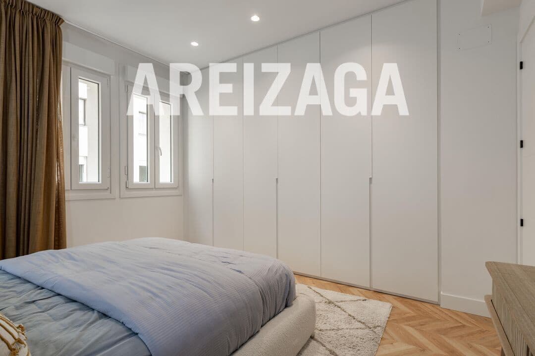 3 bedroom Flat for sale in Donostia-San Sebastian - € 1,110,000 (Ref: 9815121)
