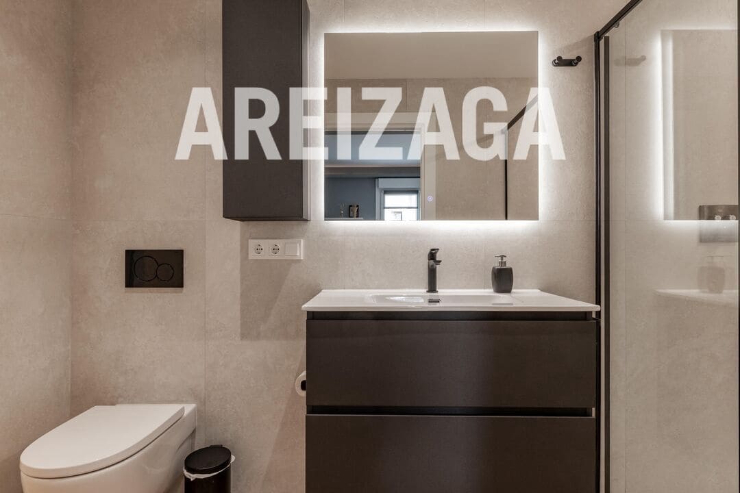 3 bedroom Flat for sale in Donostia-San Sebastian - € 1,110,000 (Ref: 9815121)