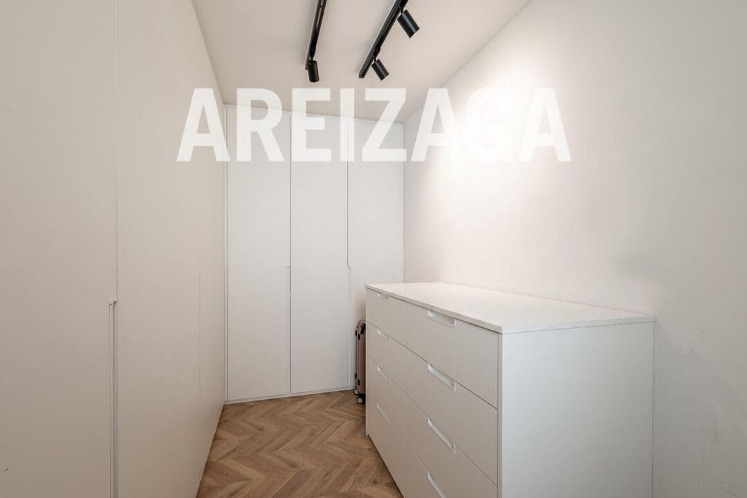 3 bedroom Flat for sale in Donostia-San Sebastian - € 1,110,000 (Ref: 9815121)