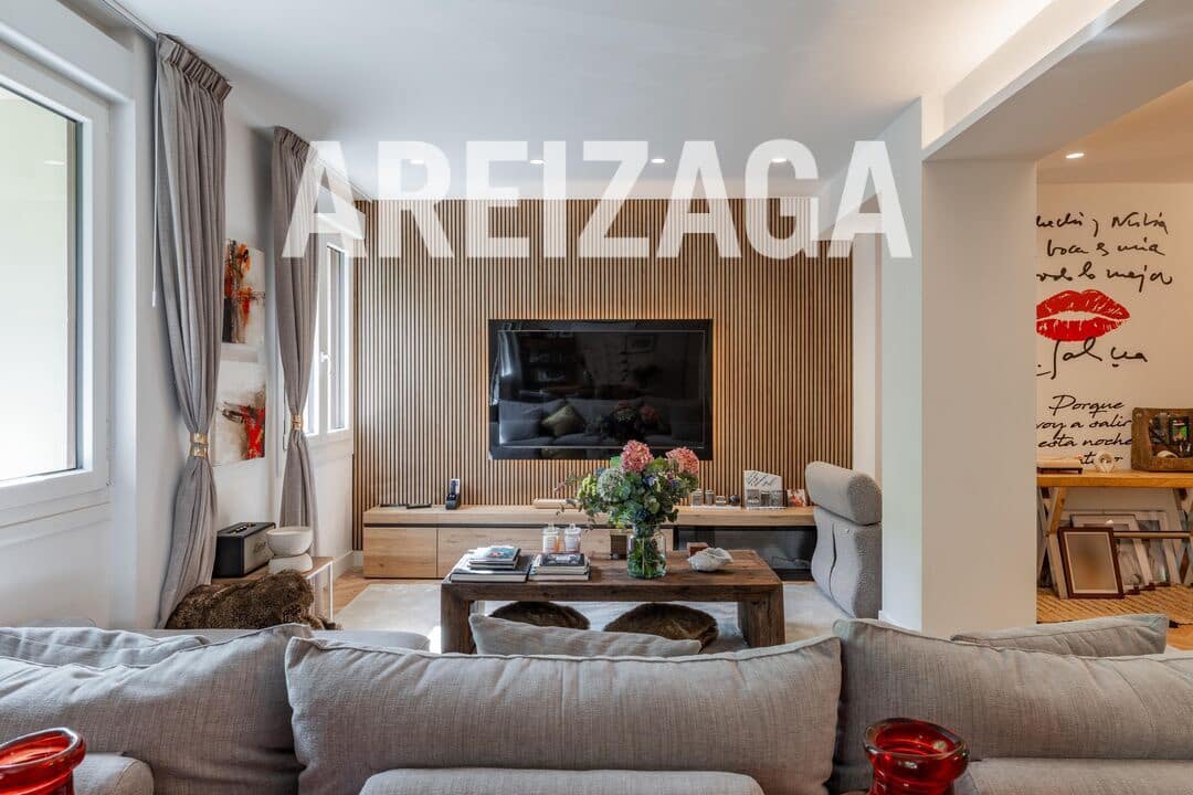 3 bedroom Flat for sale in Donostia-San Sebastian - € 1,110,000 (Ref: 9815121)