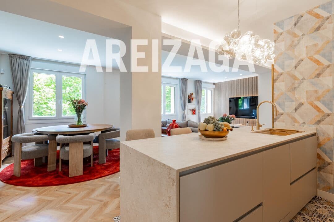 3 bedroom Flat for sale in Donostia-San Sebastian - € 1,110,000 (Ref: 9815121)