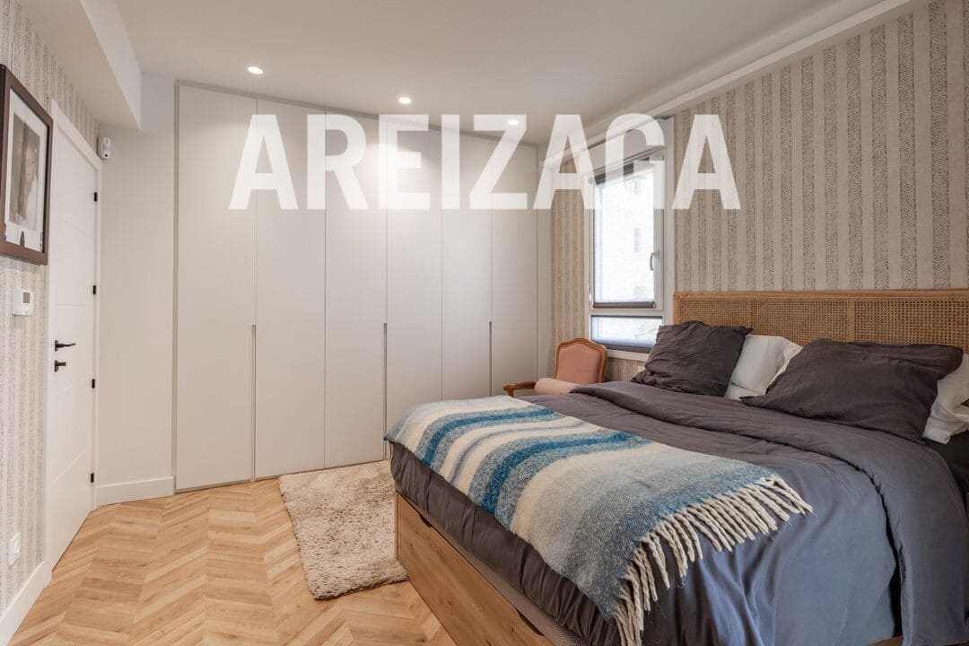 3 bedroom Flat for sale in Donostia-San Sebastian - € 1,110,000 (Ref: 9815121)