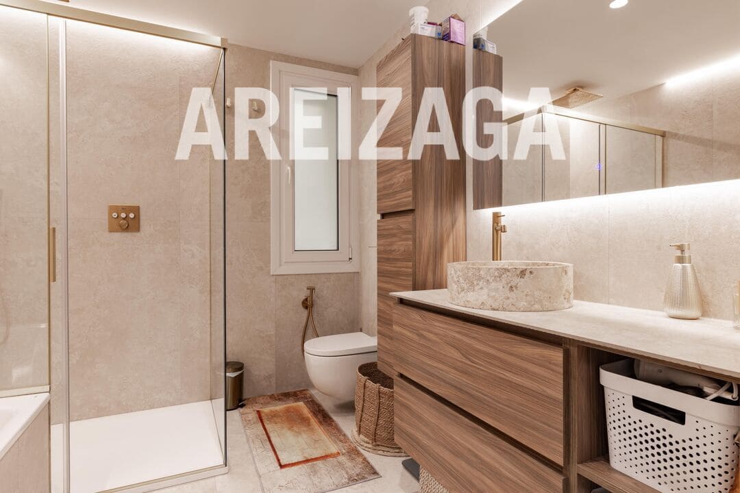 3 bedroom Flat for sale in Donostia-San Sebastian - € 1,110,000 (Ref: 9815121)