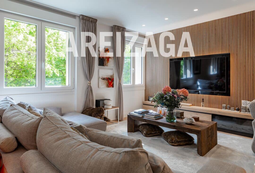 3 bedroom Flat for sale in Donostia-San Sebastian - € 1,110,000 (Ref: 9815121)