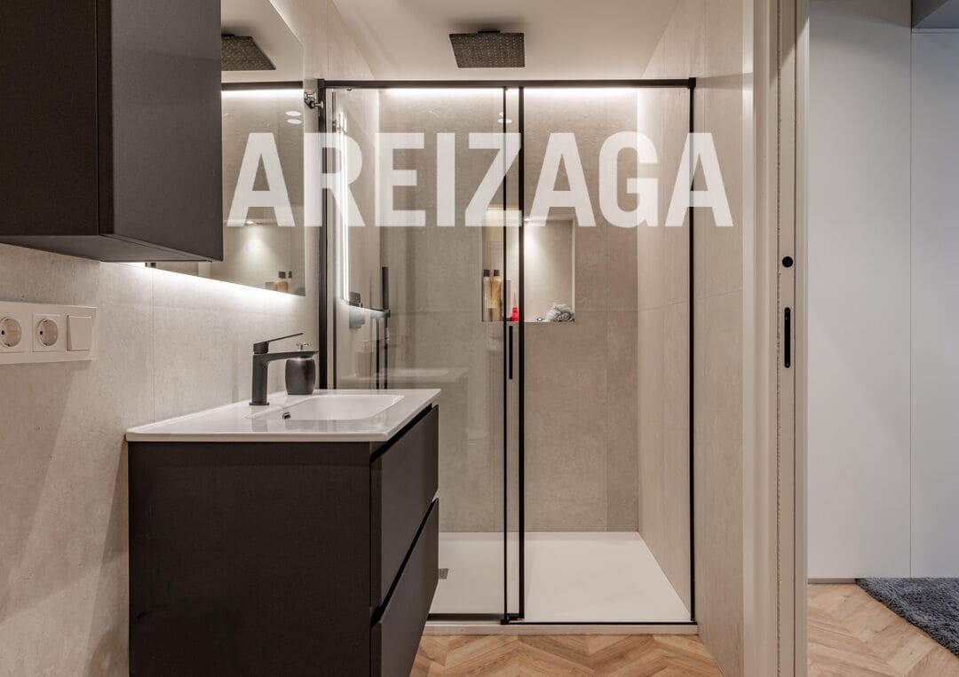 3 bedroom Flat for sale in Donostia-San Sebastian - € 1,110,000 (Ref: 9815121)