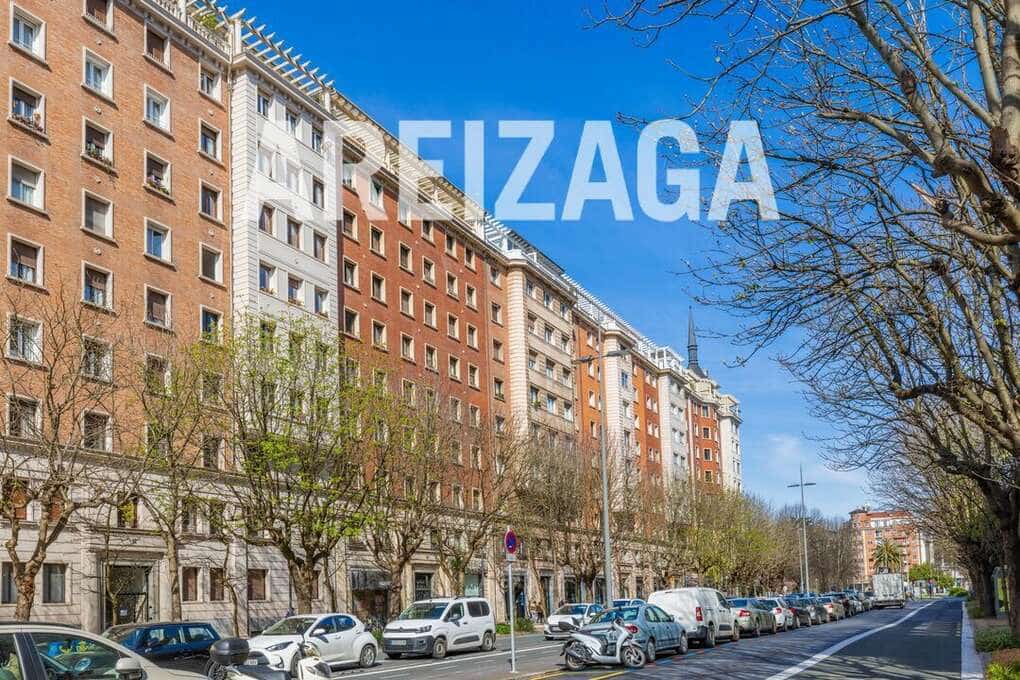 3 bedroom Flat for sale in Donostia-San Sebastian - € 1,110,000 (Ref: 9815121)
