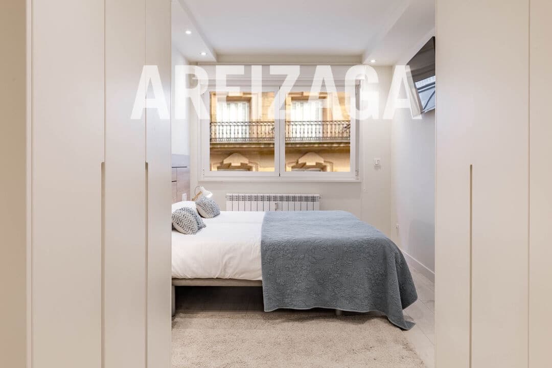 2 bedroom Flat for sale in Donostia-San Sebastian - € 830,000 (Ref: 9816517)
